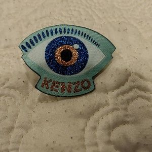 Kenzo Pin
